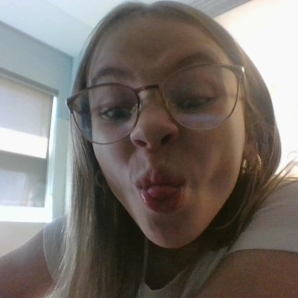 Meet the Posher Other - Meet your Posher, Ashlee